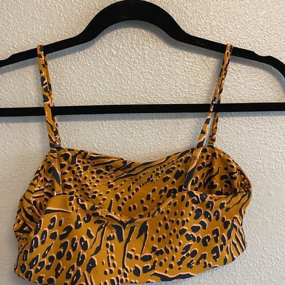 NWT- VOLCOM WOMENS RUNNING WILD TUBE BIKINI TOP - ANIMAL PRINT- Size Medium - Picture 7 of 10